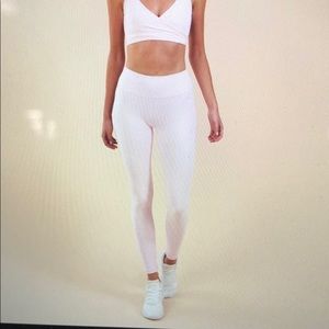 Dreamy leggings ON HOLD